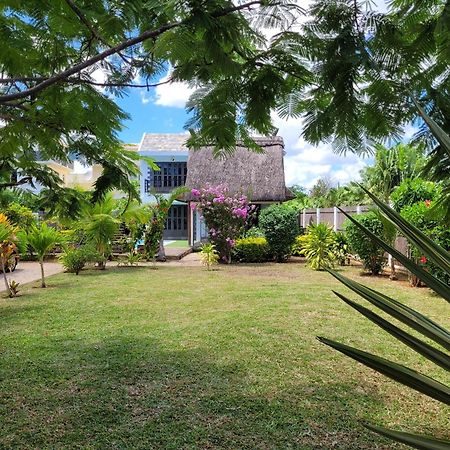 Villa Kayana Flic en Flac Bagian luar foto