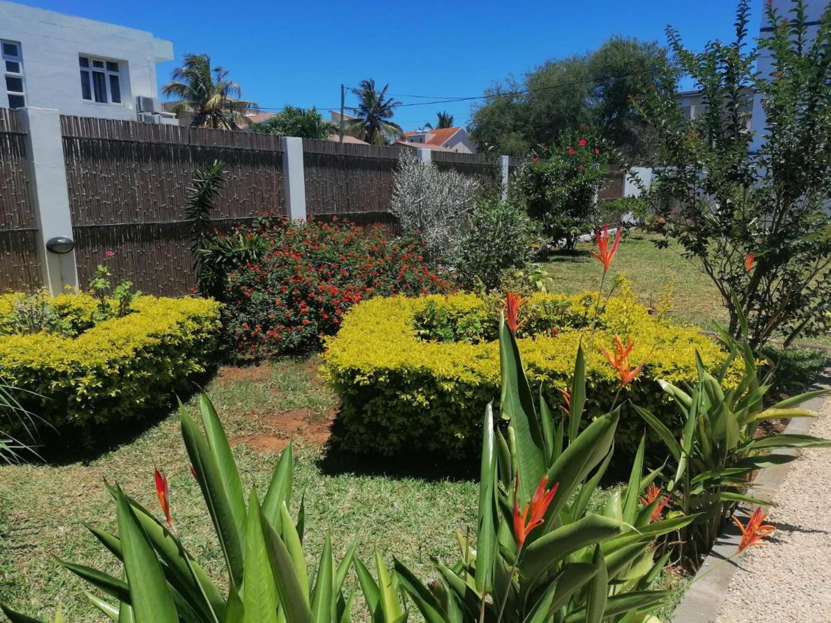 Villa Kayana Flic en Flac Bagian luar foto