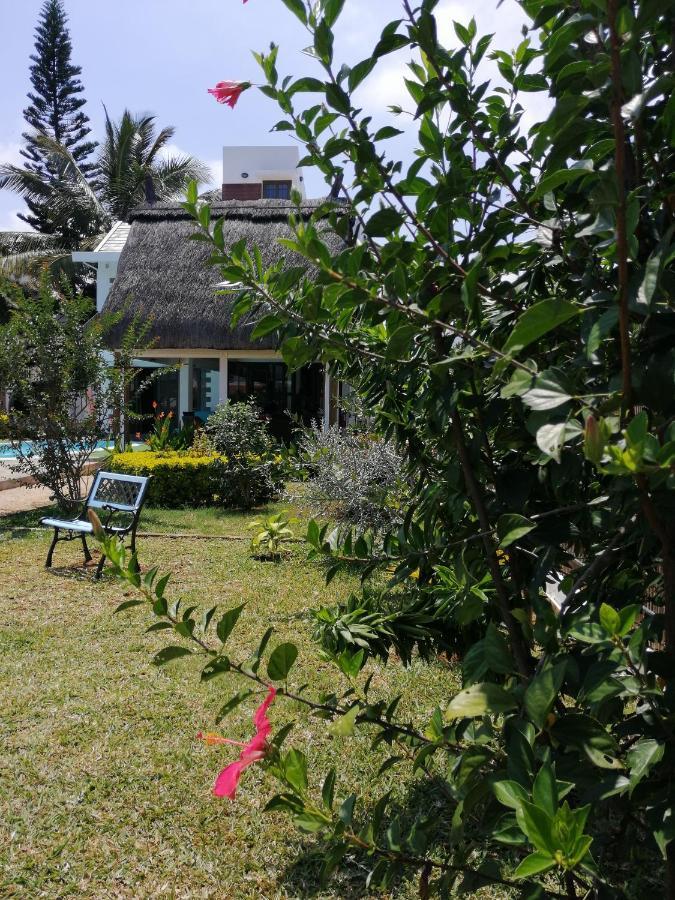 Villa Kayana Flic en Flac Bagian luar foto