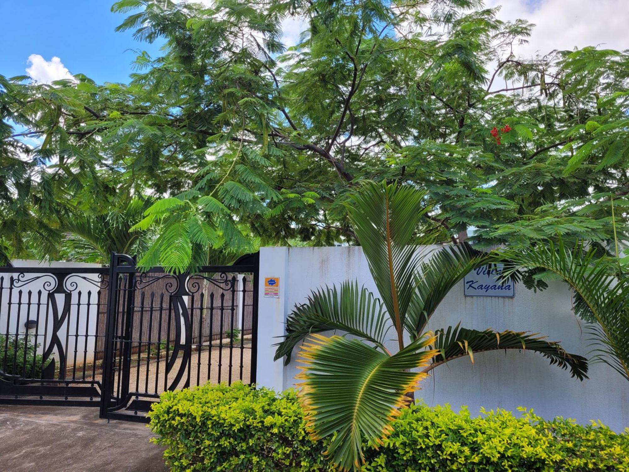 Villa Kayana Flic en Flac Bagian luar foto
