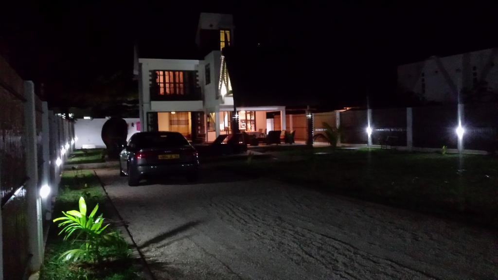 Villa Kayana Flic en Flac Bagian luar foto