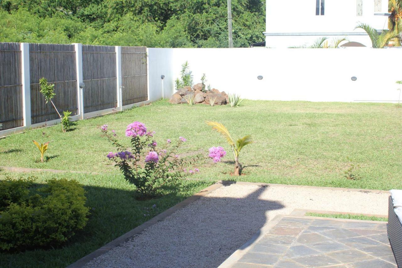 Villa Kayana Flic en Flac Bagian luar foto