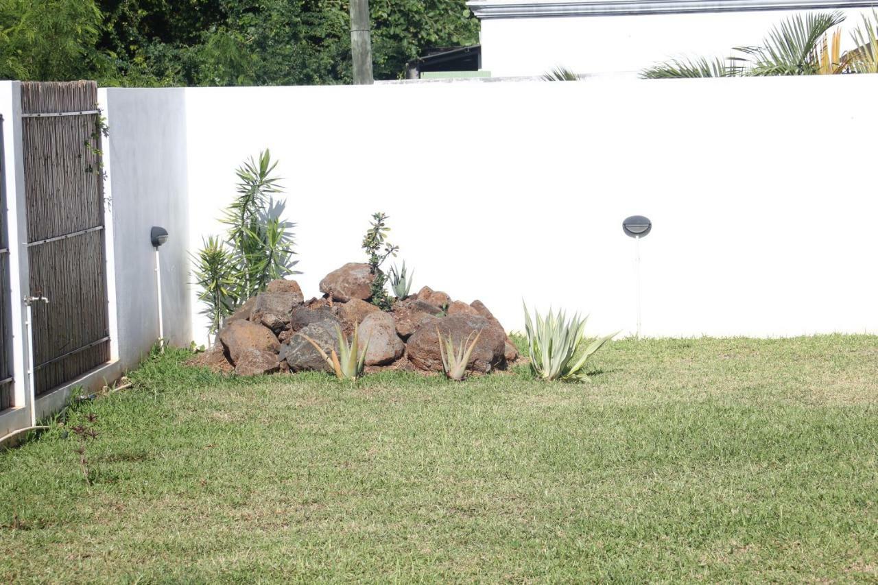 Villa Kayana Flic en Flac Bagian luar foto