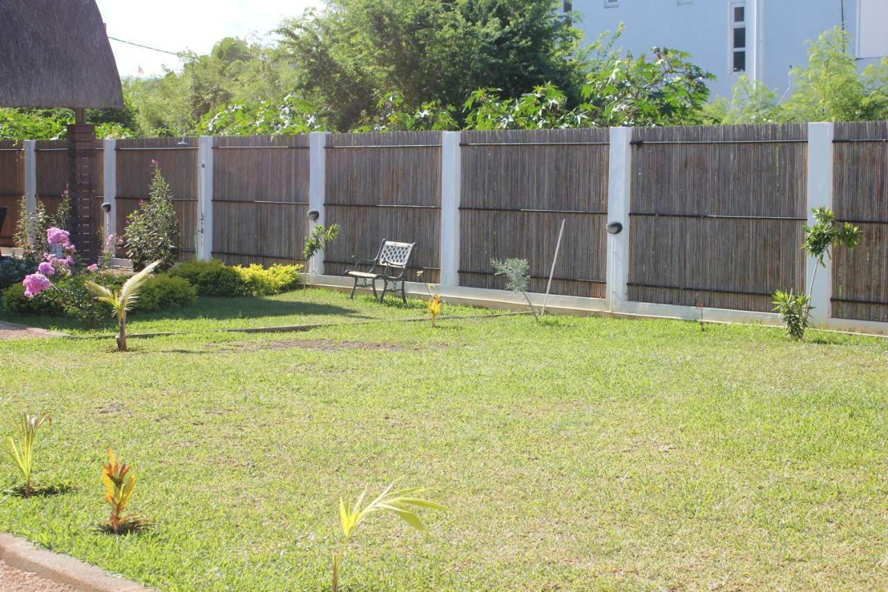 Villa Kayana Flic en Flac Bagian luar foto